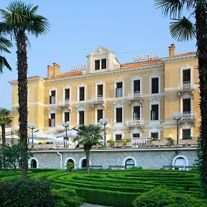 Hotel Opatija Опатия